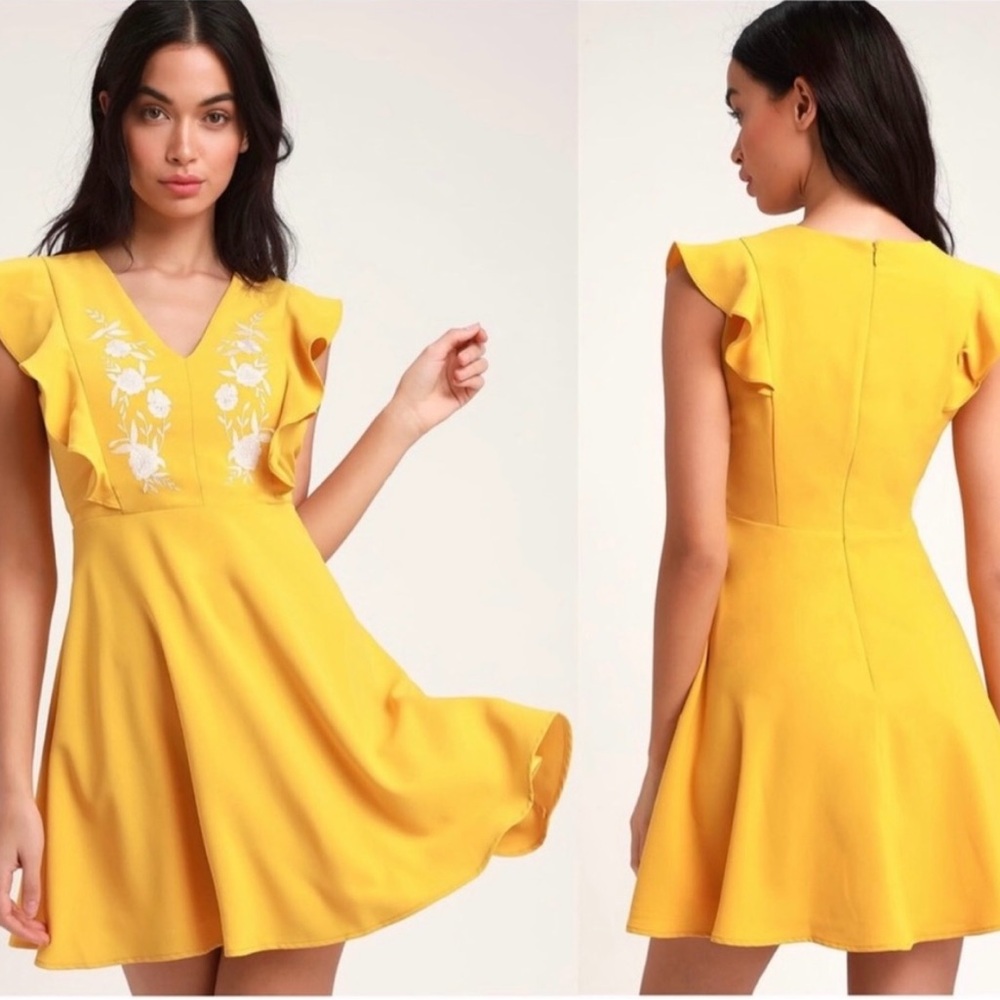 HP🎉 Lulu’s Yellow Embroidered Skater Mini Dress